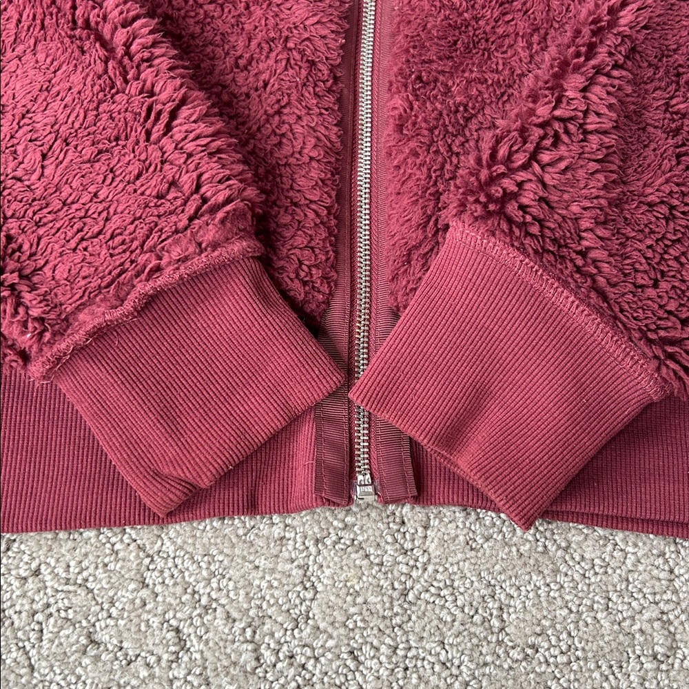 Athleta Sherpa Hoodie Jacket Reversible Fleece Cropped Zip-up Coat Burgundy S - Picture 13 of 13